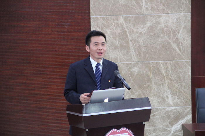 1唐杨主任主持开幕式.JPG